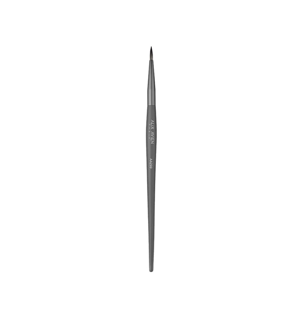 Eyeliner brush